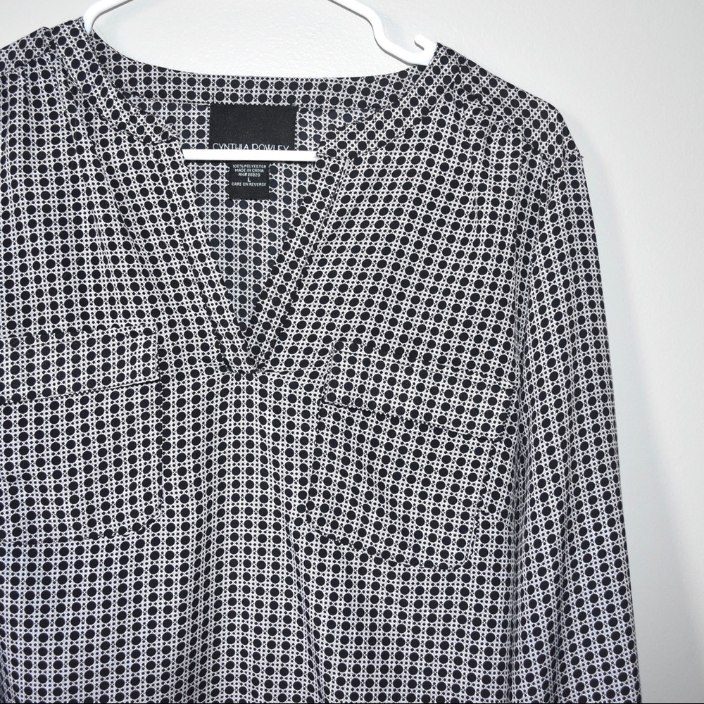 Boutique Black/White Patterned Blouse - L